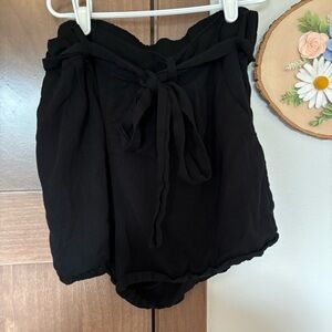 Old Navy High Rise Soft Shorts size L Blackjack Paperbag Waist Flowy Comfy
